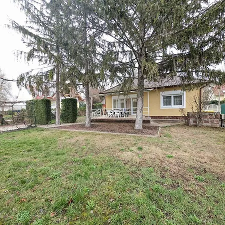 In 53637 * Balatonlelle